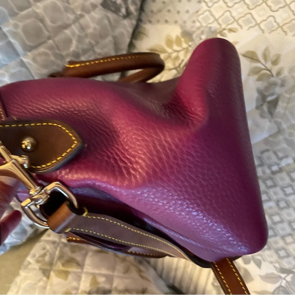 Dooney & Bourke Pebble Grain Leather Bag - Picture 4 of 7